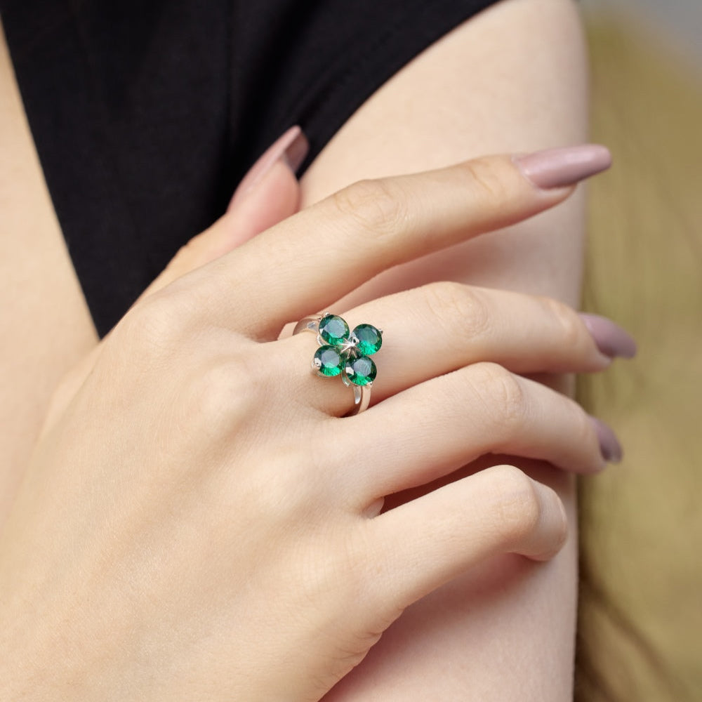 Eight-point Star Clover Ring - Green