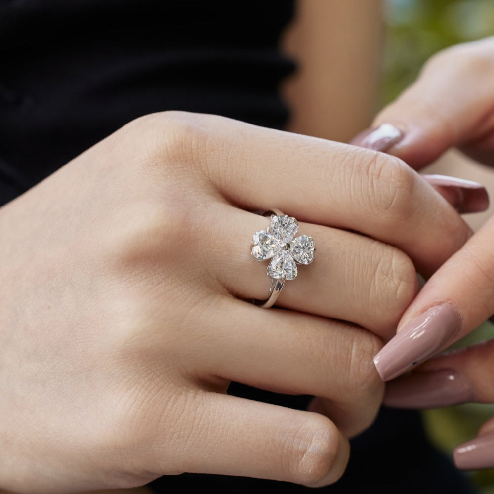 Four Heart-Shaped Leaf Ring - Crystal